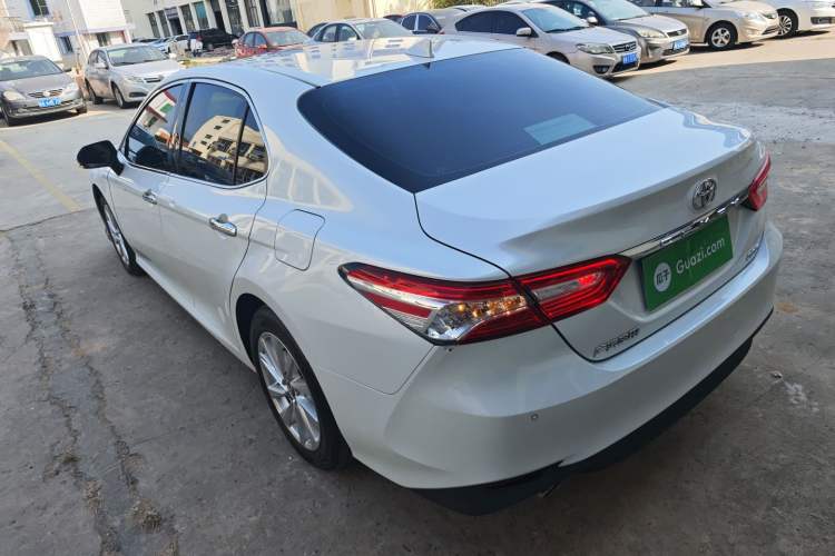 Used Toyota Camry 2021 2.0G Luxury Edition
