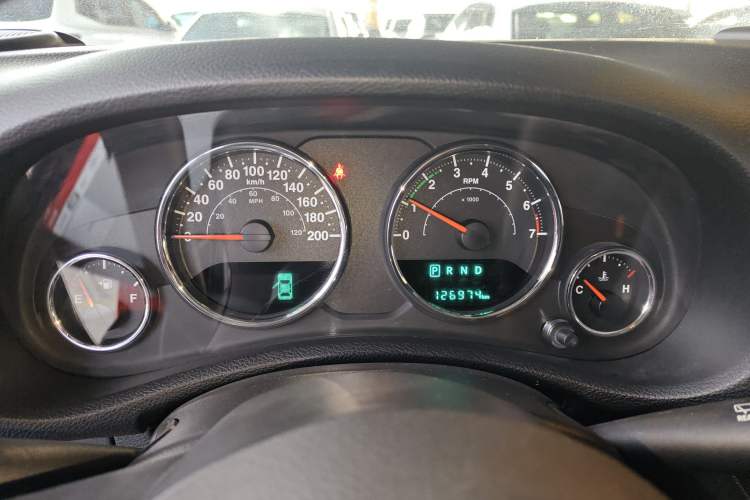 Used  Wrangler 2015 3.0L Sahara Four-Door Edition