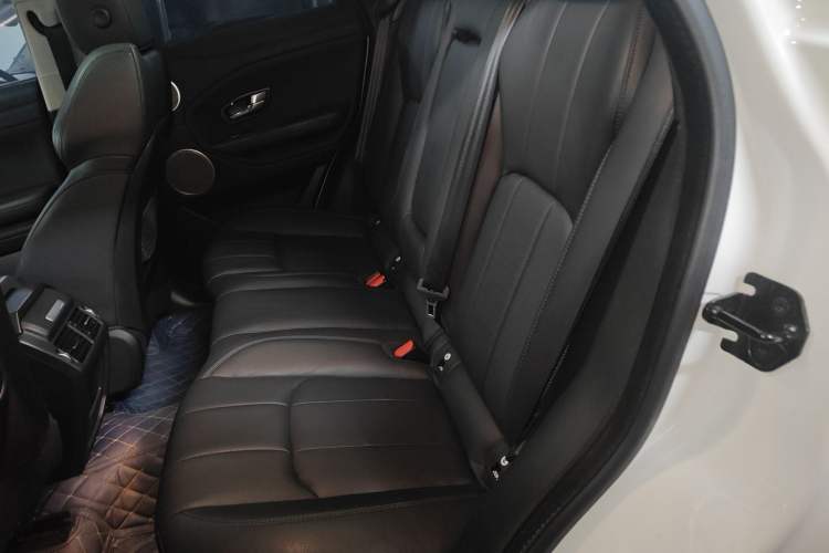 Used Land Rover Range Rover Evoque 2018 240PS PURE Style Edition
