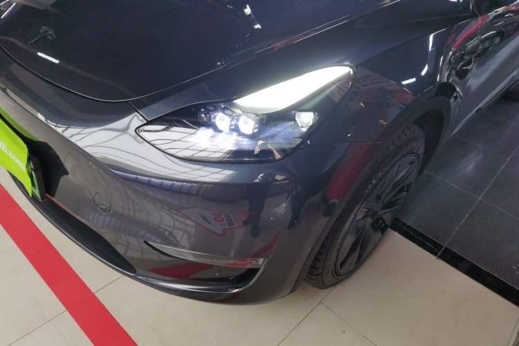 Used Tesla Model Y 2024 Long-Range All-Wheel-Drive Version
