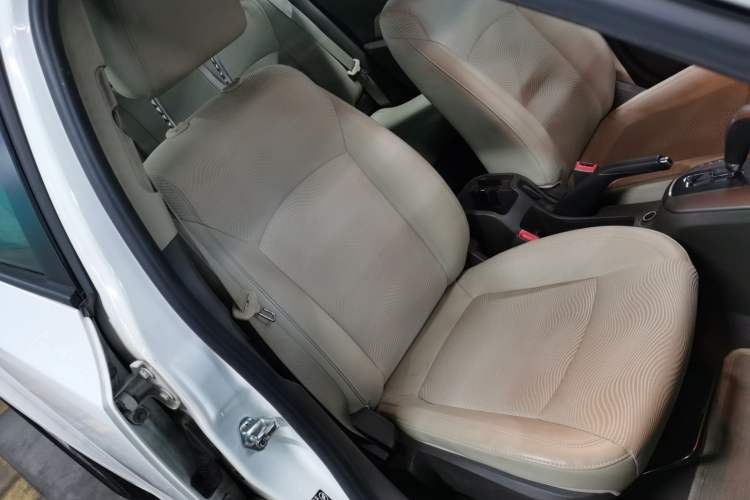 Used Chevrolet Cruze 2015 1.5L Classic SE AT
