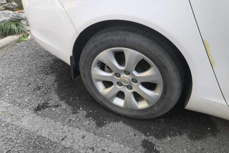 Used Buick Regal 2015 2.0L Leading Fashion Edition