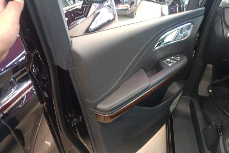 Used Hongqi HQ9 2023 2.0T Smart Connect Flagship Edition
