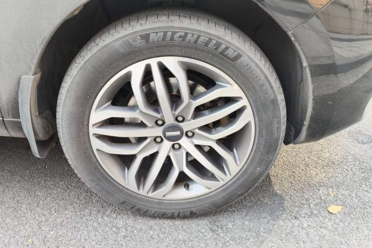 Used Wey VV5 2017 2.0T Ultra-Luxury Version
