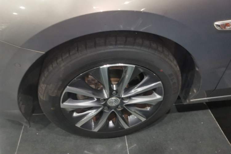 Used Buick GL6 2018 18T 6-Seater Prestige Model
