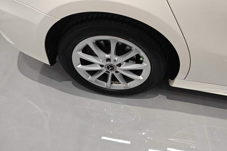 Used Mercedes-Benz A-Class 2021 A 200 L Sport Sedan Fashion Model
