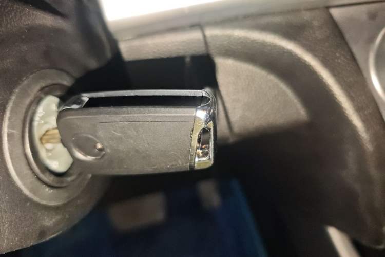 Used SsangYong Korando 2014 2.0L Gasoline Two-Wheel Drive Automatic Elite Navigation Edition