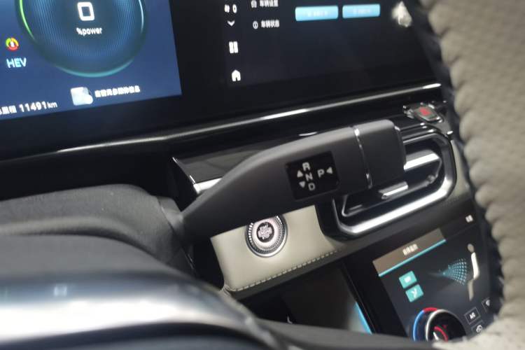 Used JETOUR Shanhai Shanhai L7 2024 1.5T 120 km MAX 7-Seater
