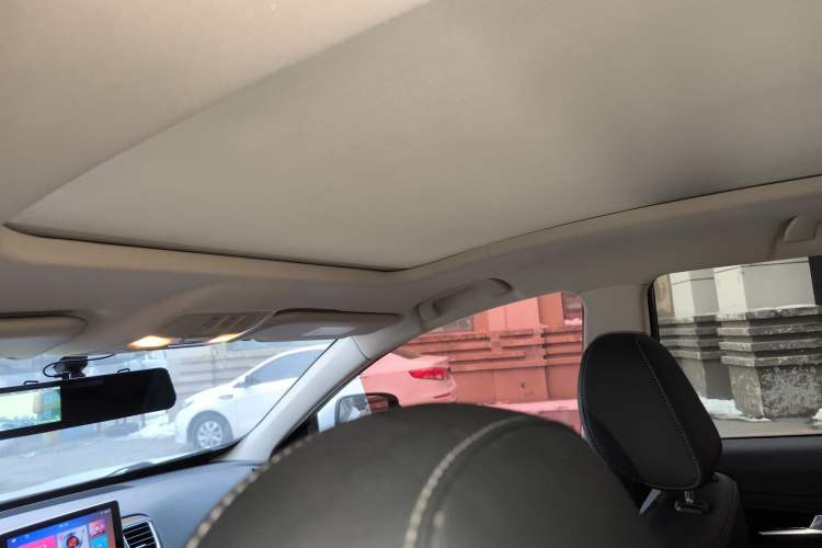 Used FAW Senya R9 2018 1.2T Automatic Luxury Smart Edition
