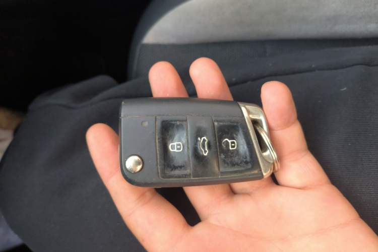 Used Volkswagen T-ROC 2020 280TSI DSG Two-Wheel-Drive Elite Version
