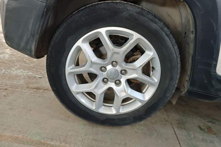 Used  Renegade 2017 180T Automatic High-Energy Version
