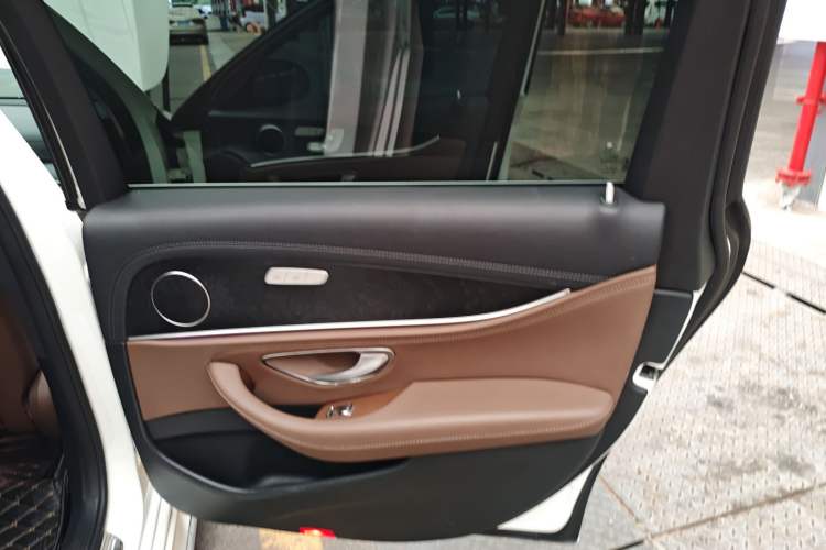 Used Mercedes-Benz E-Class 2017 E 300 L Sporty and Stylish Model
