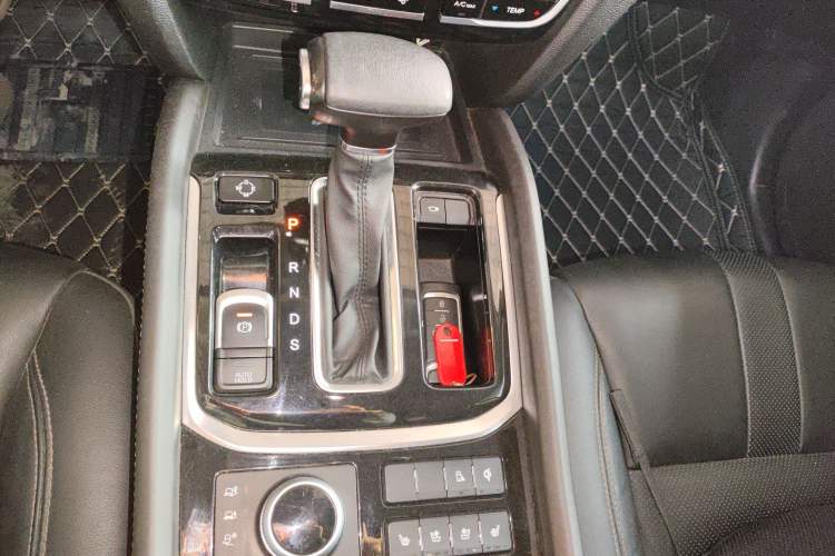 Used GAC Trumpchi GS7 2017 320T Four-Wheel Drive Luxury Smart Connectivity Model