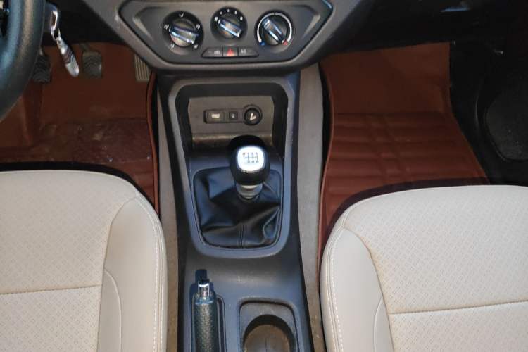 Used Wuling Hongguang 2019 1.5L S Comfort Edition China VI LAR
