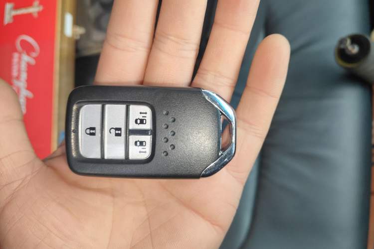 Used Honda Elysion 2019 2.0L Hybrid Luxury Edition
