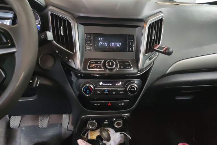 Used Changan CS15 2016 1.5L Manual Fashion Edition
