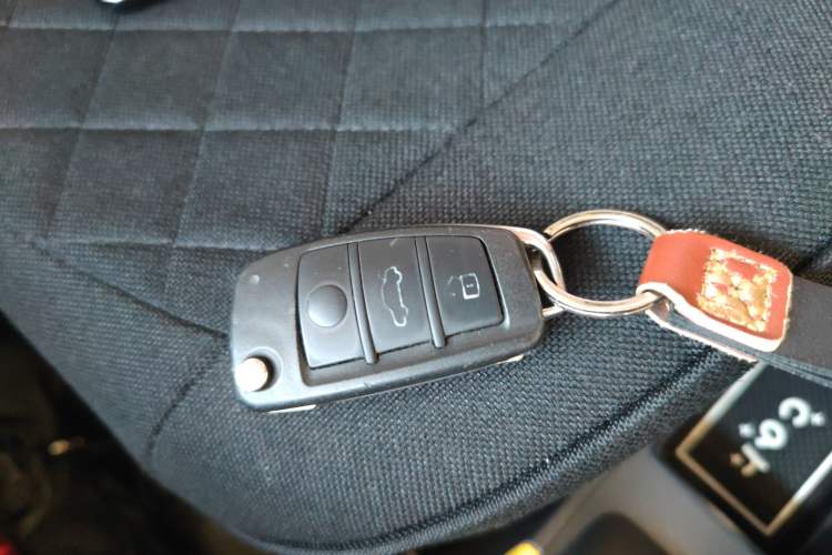 Used Chery QQ Ice Cream 2022 170km Sundae Phosphate Lithium-Ion
