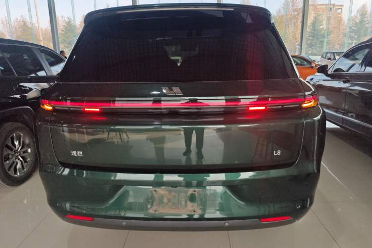 Used Li Auto L8 2023 Pro Model
