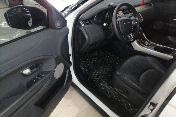 Used Land Rover Range Rover Evoque 2016 2.0T PURE Style Edition
