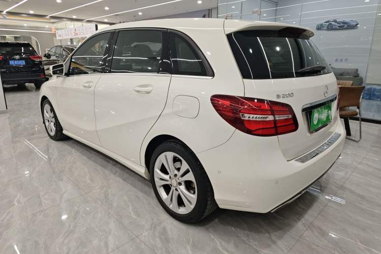 Used Mercedes-Benz B-Class 2015 B 200 Fashion Model