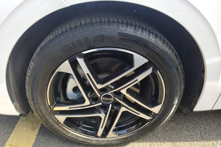 Used Roewe D7 2024 EV 510km Travel Edition
