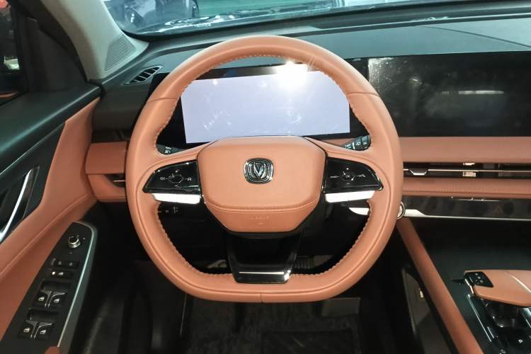 Used Changan CS75 PLUS 2023 3rd Generation 1.5T Automatic Prestige Model
