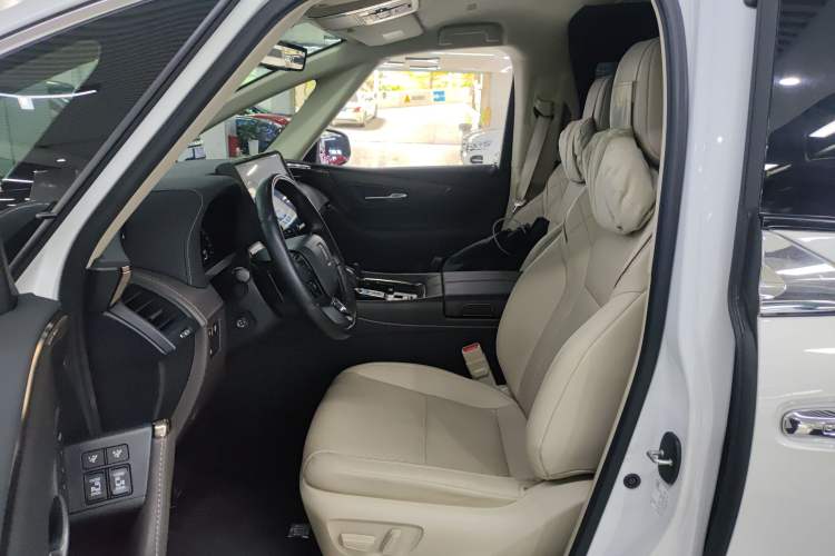 Used Toyota Vellfire 2024 Crown Dual-Engine 2.5L Supreme Executive Edition