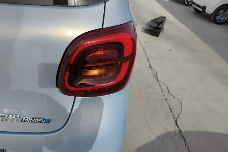 Used Wuling Hongguang MINIEV 2025 Four-Door Version Advanced Edition
