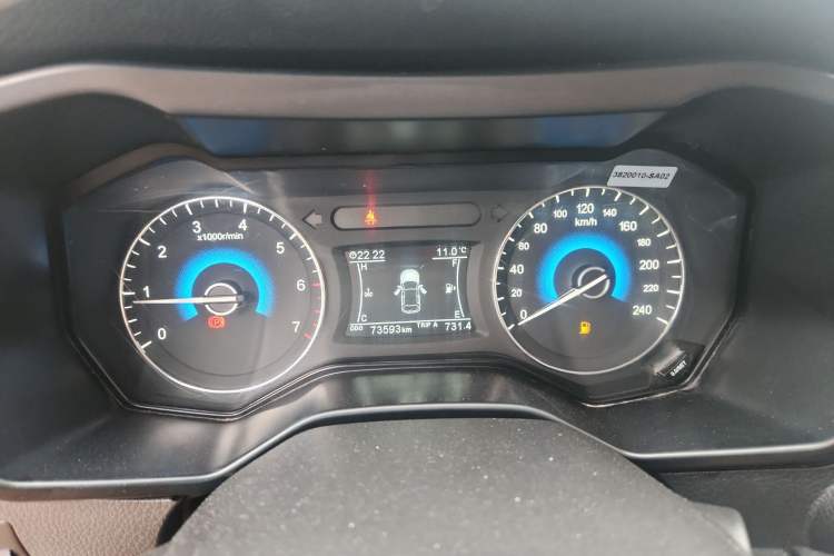 Used Dongfeng Fengon 580 2016 1.5T Manual Luxury Version
