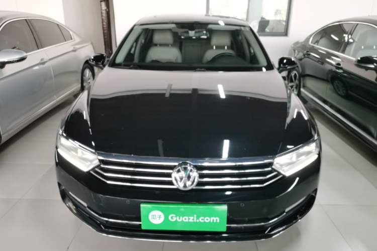 Used Volkswagen Magotan 2017 330TSI DSG Luxury Model
