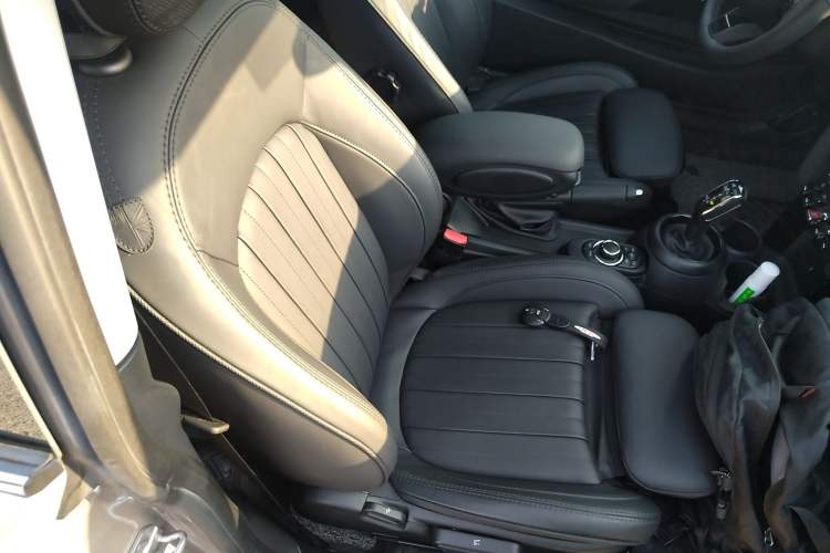 Used  MINI 2022 Updated 2.0T COOPER S Artist
