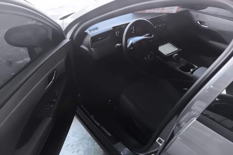 Used BYD Qin PLUS 2025 DM-i Smart Drive 55KM Leading Model