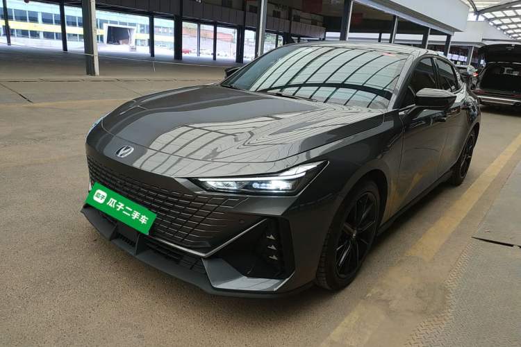 Used Changan UNI-V 2022 1.5T Prestige Version
