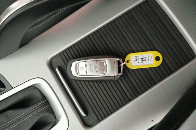 Used Geely Auto Emgrand X7 Sport 2016 1.8TD Automatic ZhiShang Model
