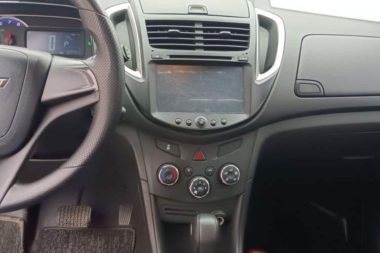 Used Chevrolet Trax 2016 1.4T Automatic Two-Wheel Drive Comfort Version with Sunroof
