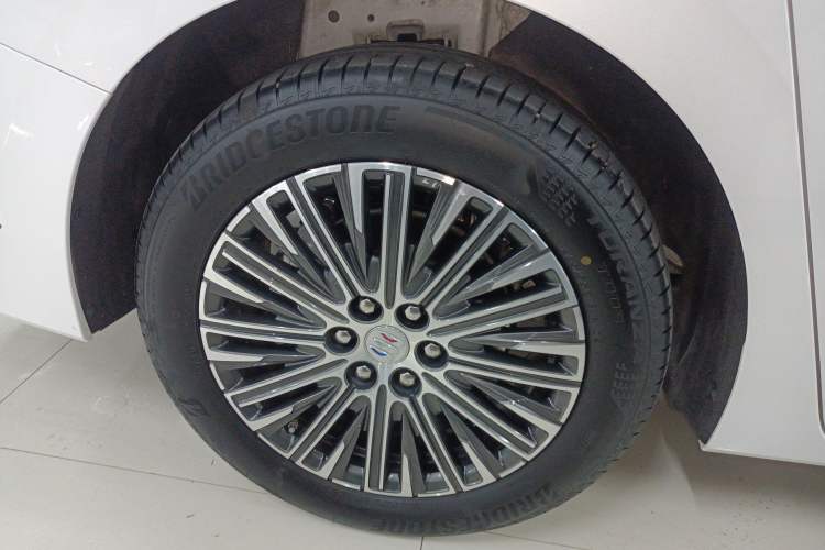 Used Buick GL8 New Energy 2024 Lu Zun Luxury Edition 7-Seater
