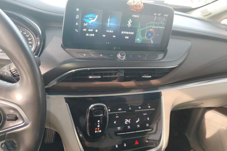 Used Buick GL8 2020 Land Cruiser Executive 652T Luxury Edition with Welfare Features
