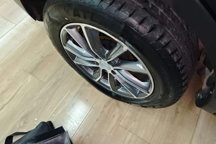 Used Geely Auto Emgrand X7 Sport 2020 1.8TD DCT Two-Wheel Drive Smart Connect 4G-Enabled Version
