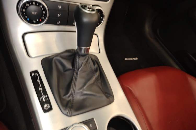 Used Mercedes-Benz SLK-Class 2011 SLK 200 Fashion Model