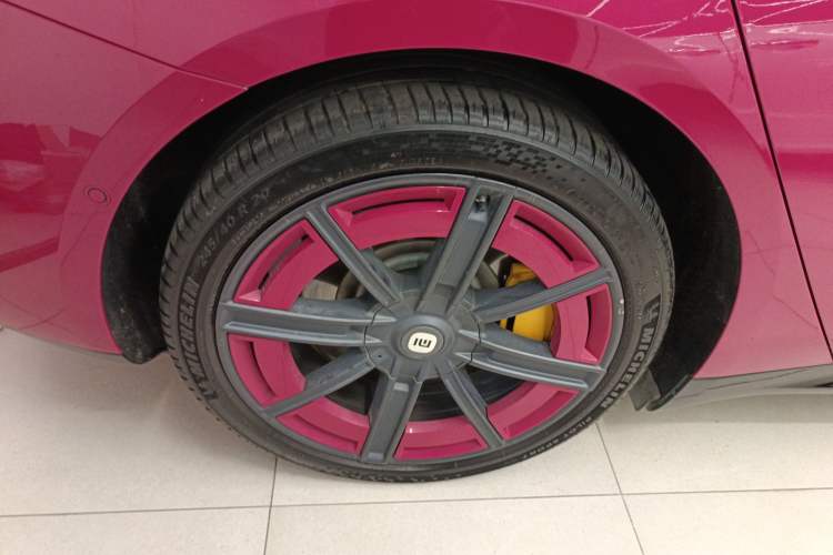 Used  SU7 2024 Rear-Drive Ultra-Long Range Advanced Pro-Level Intelligent Driving Version