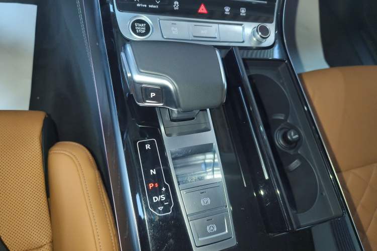 Used Audi A8 2023 A8L 50 TFSI quattro Prestige Edition
