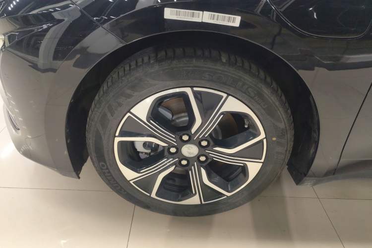 Used Hongqi E-QM5 2023 Revised Version Basic Travel Edition
