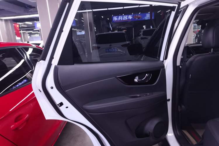 Used Nissan X-Trail 2022 Revised Version 2.0L Two-Wheel Drive Smart Connect & Comfort Edition
