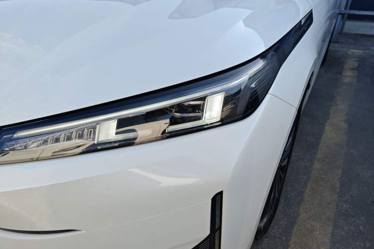 Used  A05 2024 70 Air
