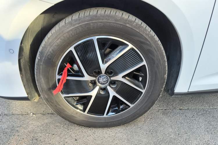 Used BYD Qin L 2025 DM-i Smart Drive 120KM Leading Model