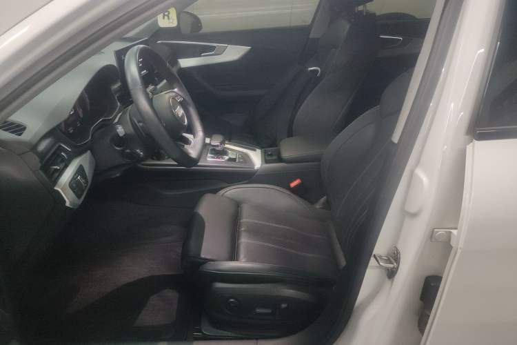 Used Audi A4L 2022 40 TFSI Luxury Dynamic Model
