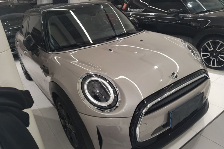 Used  MINI 2023 1.5T COOPER Artist Five-Door Edition
