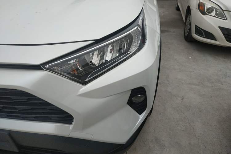 Used Toyota RAV4 2020 2.0L CVT 4x4 Trend Edition
