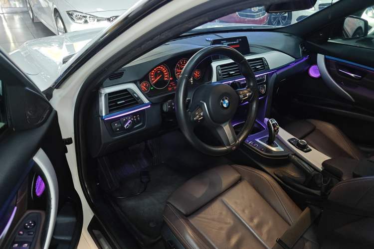 Used BMW 3 Series 2019 320i M Sport Package
