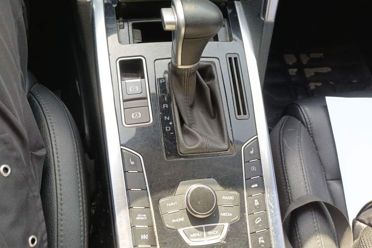 Used Haval H7 2017 Blue-Label H7L 2.0T Automatic Luxury Model
